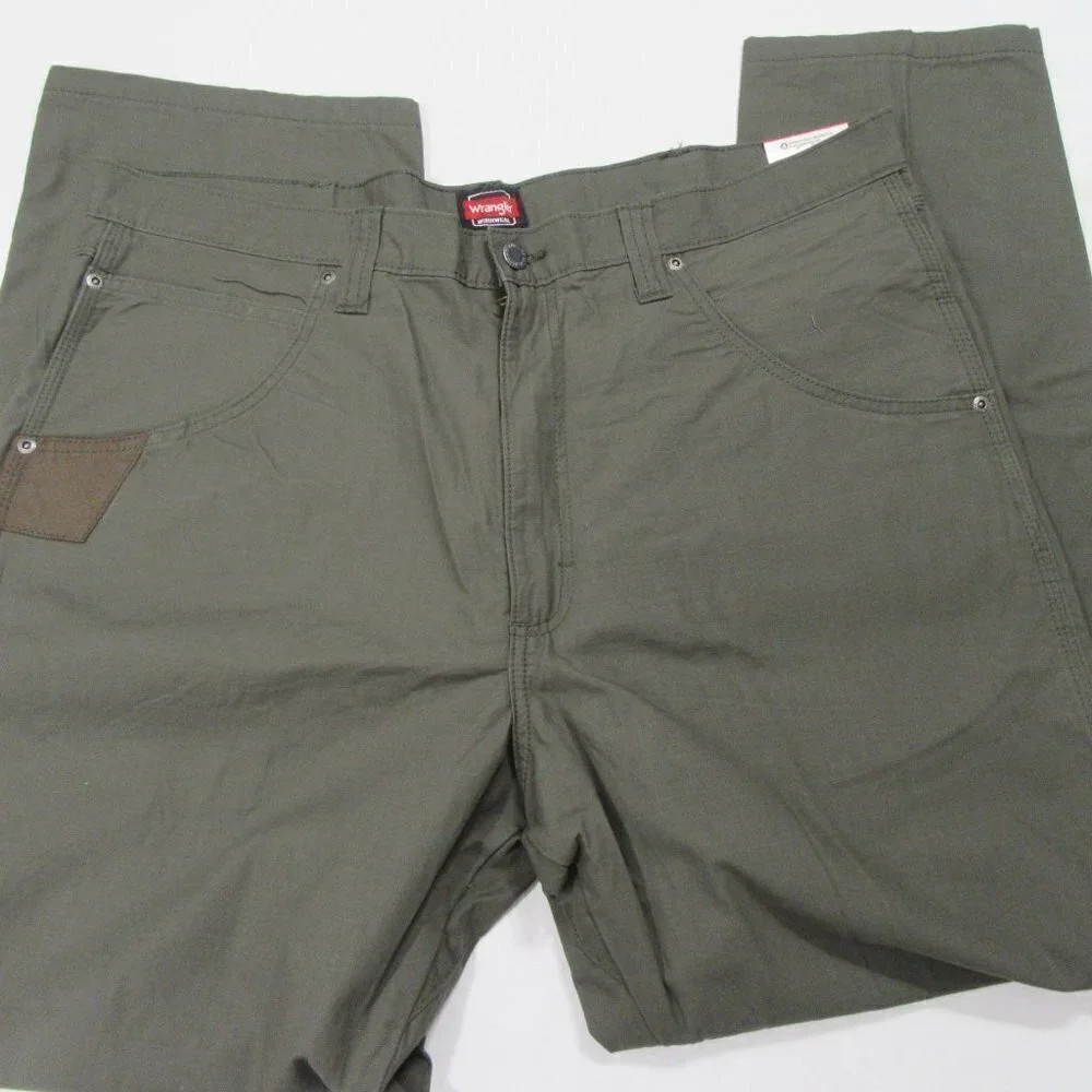 Wrangler Workwear Men's Technician Relaxed Fit Green Pant Size 40 x 30